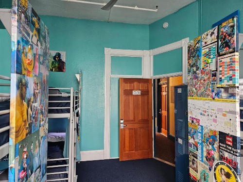Gaslamp Hostel - image 42