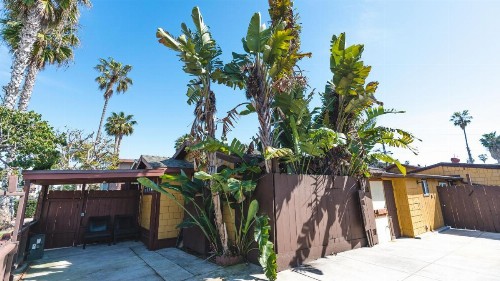 Another Bungalow by the Beach - image 9