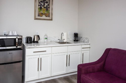 One Bedroom Apartment with Luxurious Furnitures - image 14