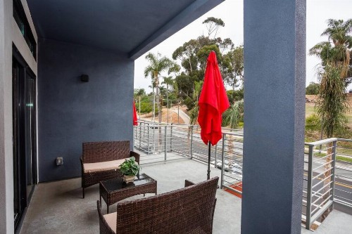 Studio with Large Balcony- San Diego Gateway - image 31