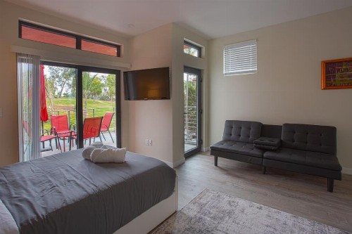 Explore Balboa Park From Your Cozy Studio w Patio - image 29