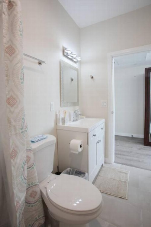Modern Luxurious and Prime location All in One - image 25