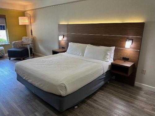 Holiday Inn Express Hotel & Suites San Dimas an IHG Hotel - image 33