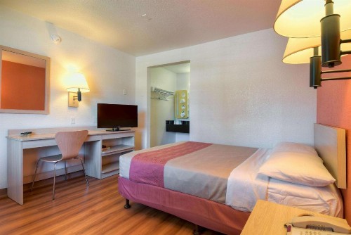 Motel 6-San Dimas CA - Los Angeles - image 19