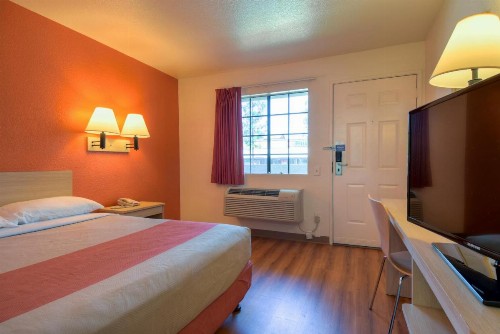 Motel 6-San Dimas CA - Los Angeles - image 30