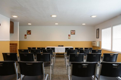 Red Roof Inn San Dimas - Fairplex - image 22
