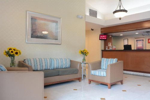 Red Roof Inn San Dimas - Fairplex - image 9