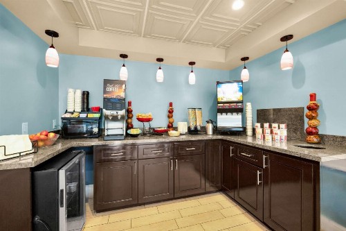 Howard Johnson by Wyndham San Francisco Marina District - image 13