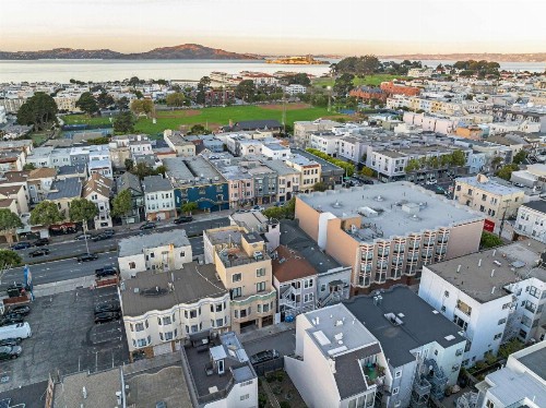 Howard Johnson by Wyndham San Francisco Marina District - image 36