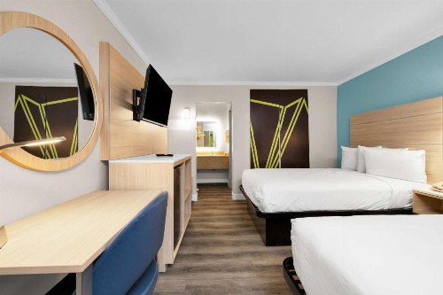 Howard Johnson by Wyndham San Francisco Marina District - image 38