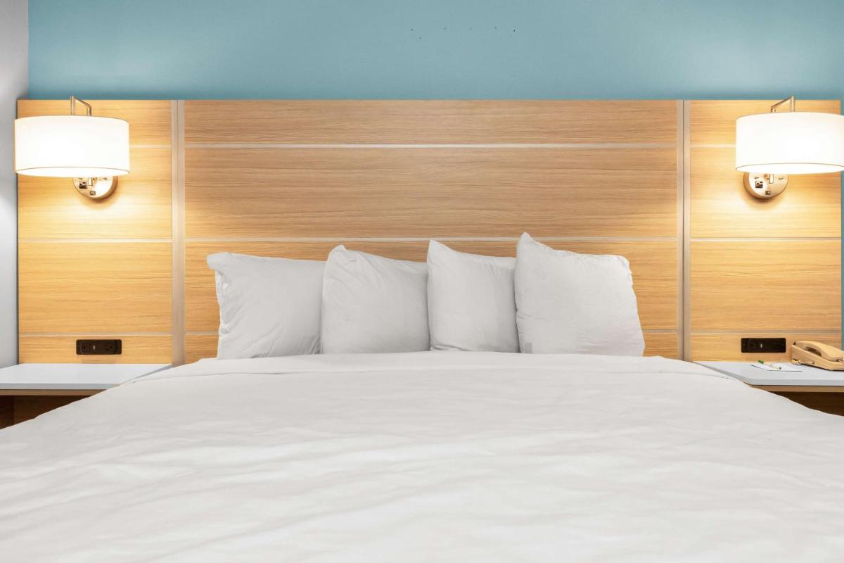 Howard Johnson by Wyndham San Francisco Marina District - image 6