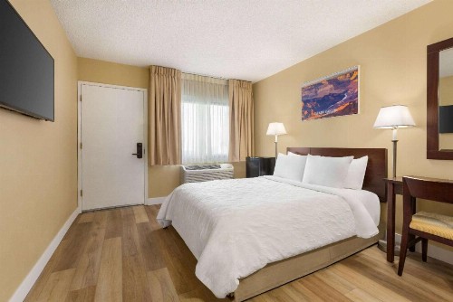 Travelodge by Wyndham Presidio San Francisco - image 17