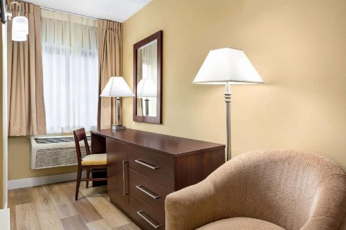 Travelodge by Wyndham Presidio San Francisco - image 22