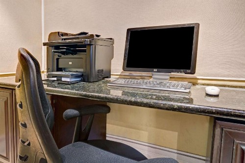 Travelodge by Wyndham Presidio San Francisco - image 32