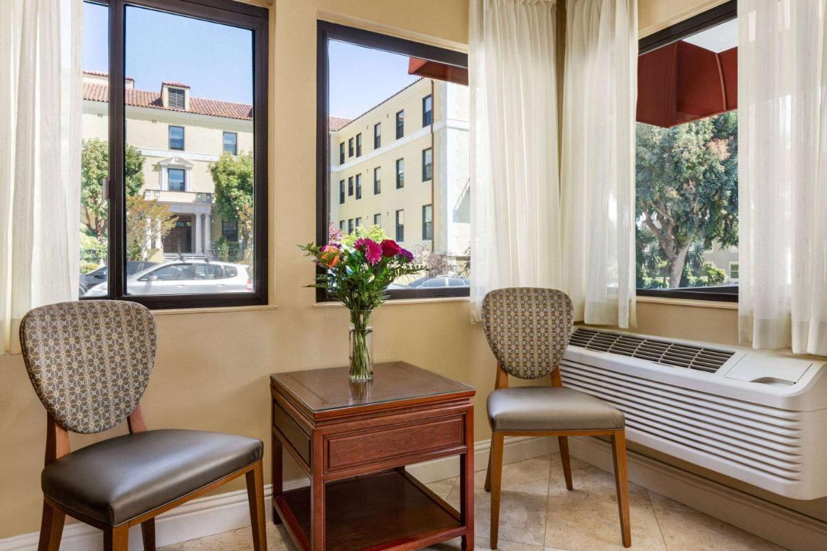 Travelodge by Wyndham Presidio San Francisco - image 6
