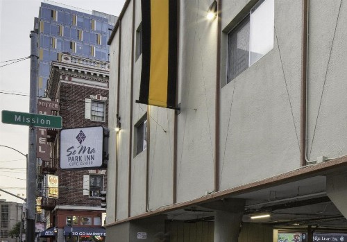 SOMA Park Inn - image 16