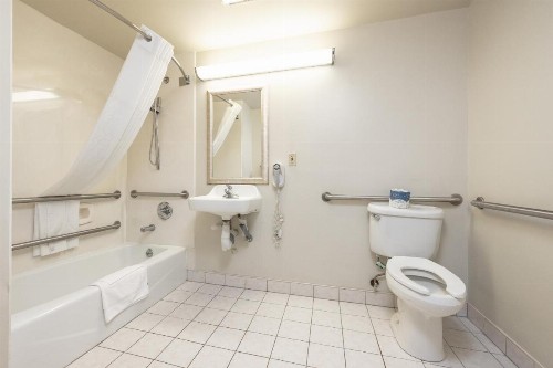 SOMA Park Inn - image 32