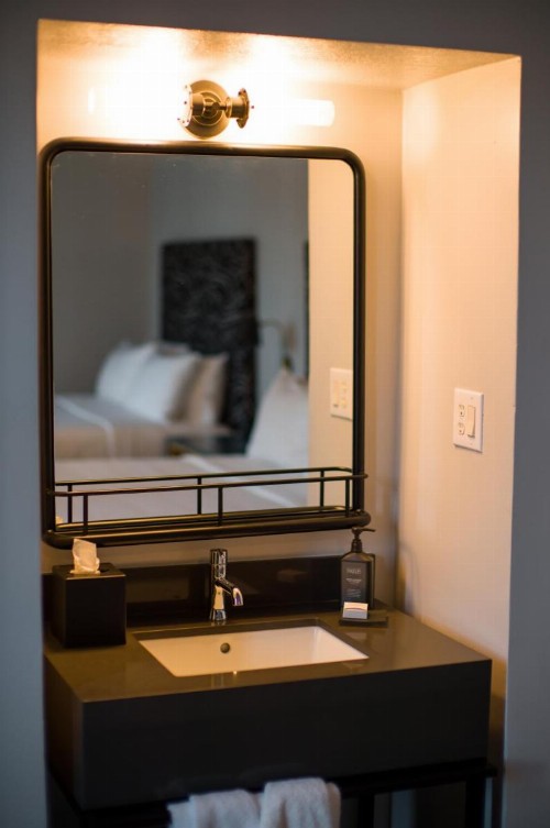 Good Hotel - image 26