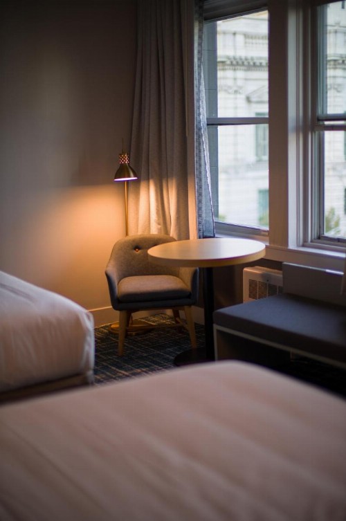 Good Hotel - image 4