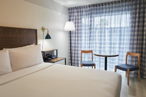 Americania Hotel - image 19