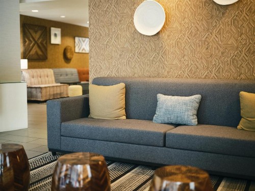 Americania Hotel - image 3