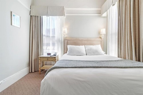 Cornell Hotel de France - image 16