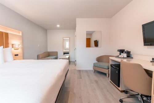 Inn on Broadway - image 23