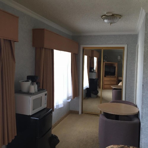 Castle Inn - image 16