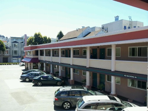 Town House Motel - image 17