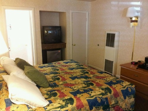 Town House Motel - image 19