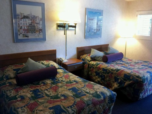 Town House Motel - image 22