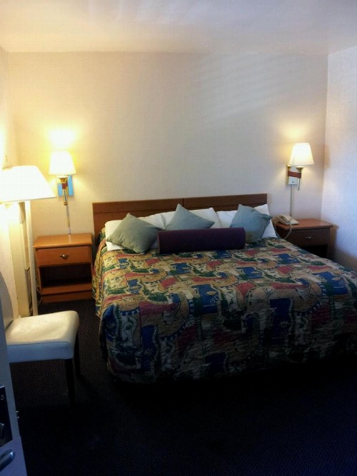 Town House Motel - image 28