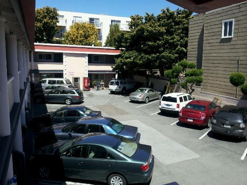 Town House Motel - image 7