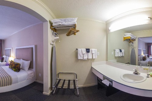 Inn at Golden Gate - image 33