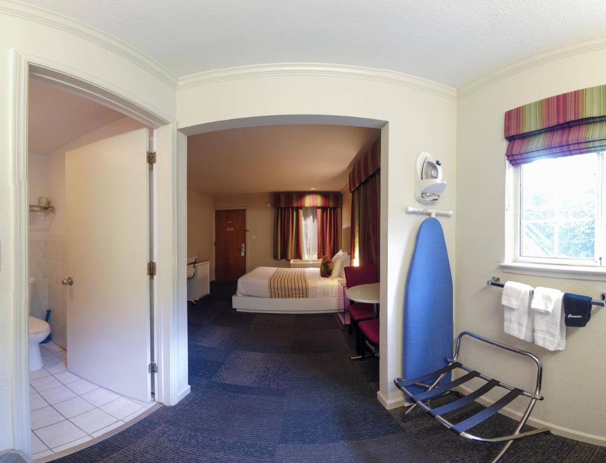 Inn at Golden Gate - image 5