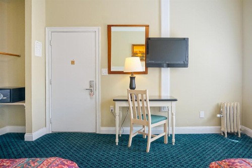 Grant Hotel - image 14
