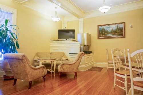 Grant Hotel - image 24