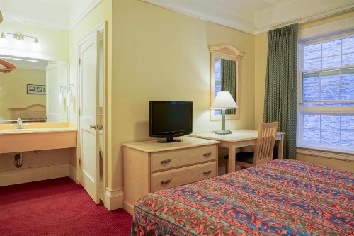 Grant Hotel - image 9