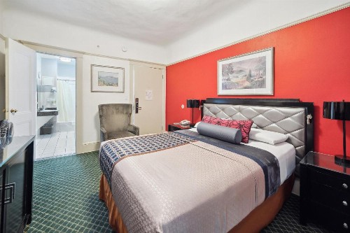 Union Square Plaza Hotel - image 10