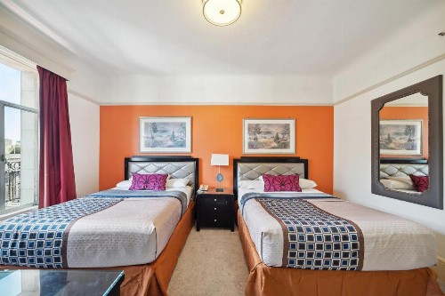 Union Square Plaza Hotel - image 16