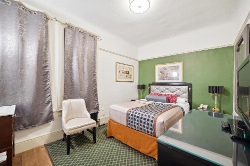 Union Square Plaza Hotel - image 44