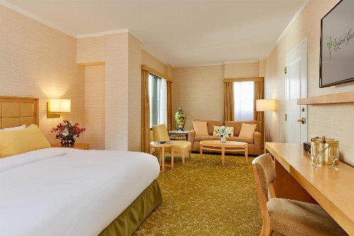 Orchard Garden Hotel - image 23