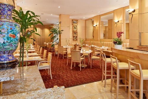 Orchard Garden Hotel - image 31