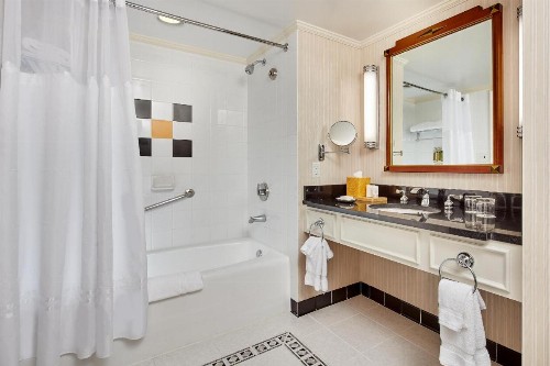 Orchard Hotel - image 15