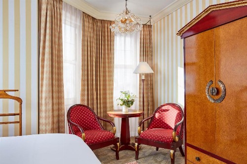Orchard Hotel - image 22