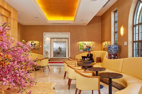 Orchard Hotel - image 7