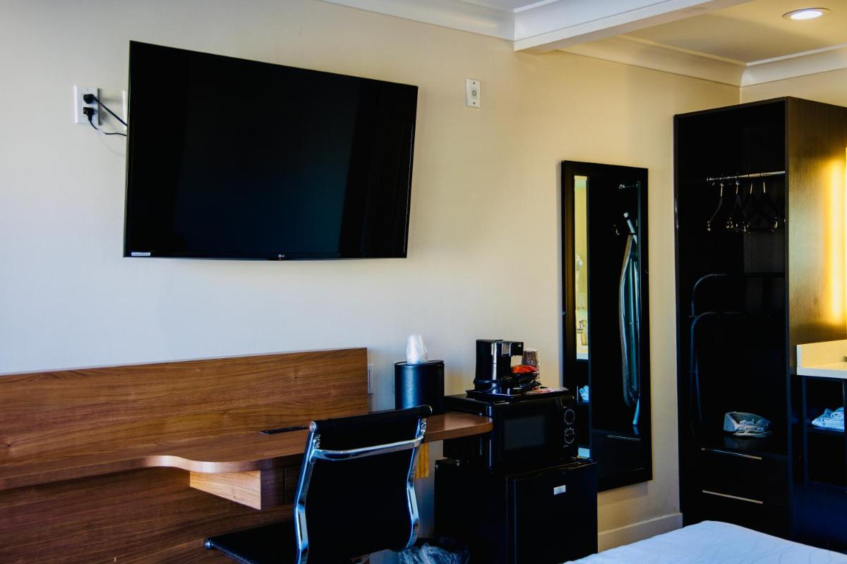 Greenwich Inn - image 4