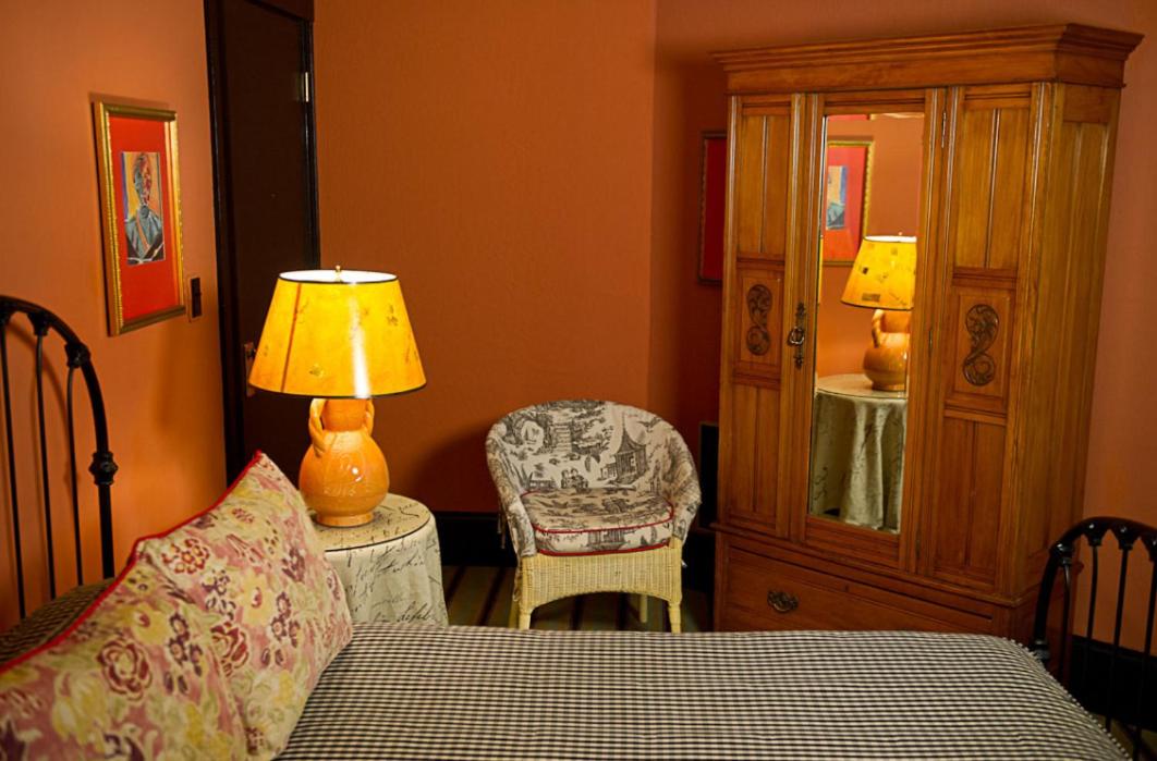 Hotel Boheme - image 3