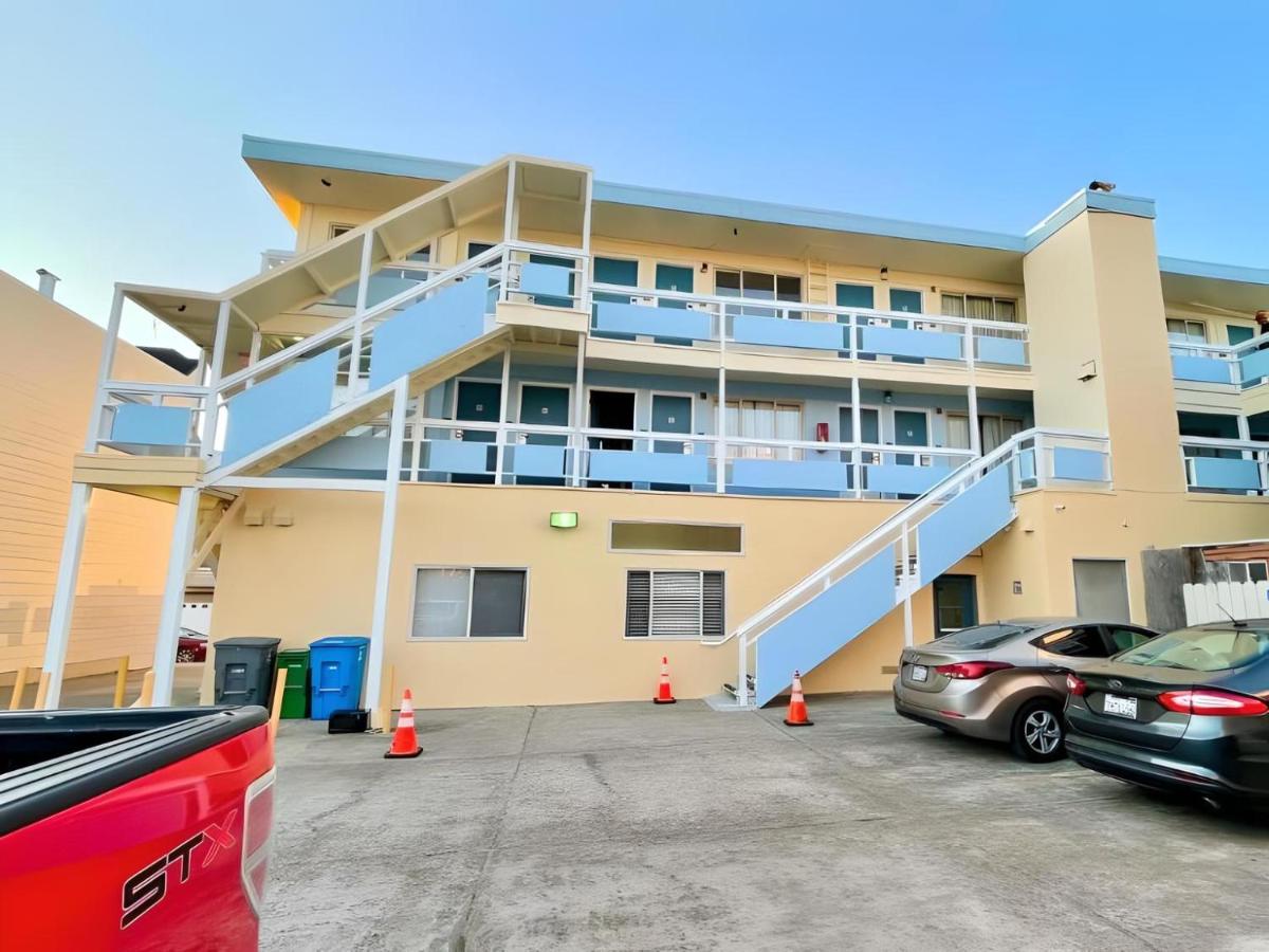Beach Motel - image 5