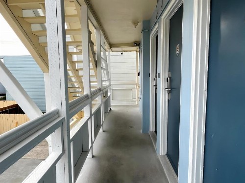 Beach Motel - image 6